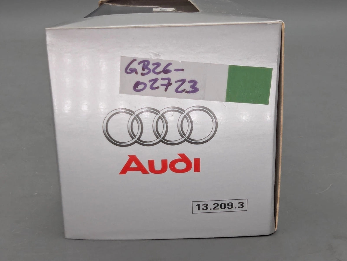 Modellautos 1:43 Minichamps Audi A6 Blau Metallic mit Dealer OVP