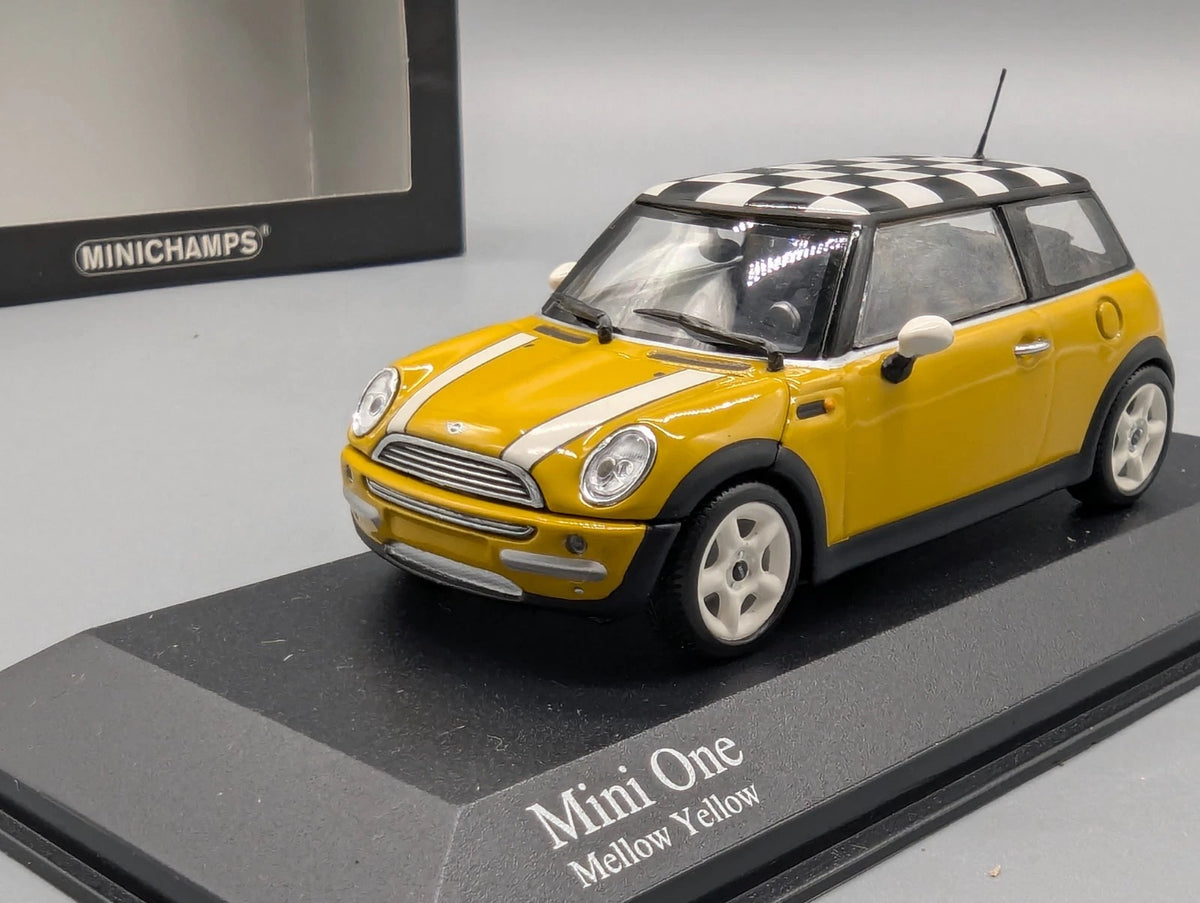 Modellautos 1:43 Minichamps Mini One 2001 Mellow Yellow Haube zum Öffnen mit OVP