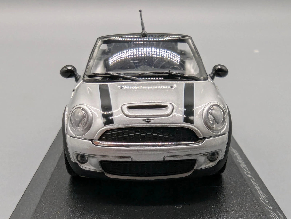 Modellautos 1:43 Minichamps Mini Cooper S Cabriolet 2009 Haube zum Öffnen OVP