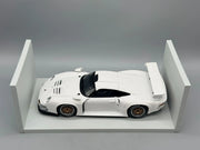 Modellautos 1:18 UT Models Porsche 911 GT1 mit OVP