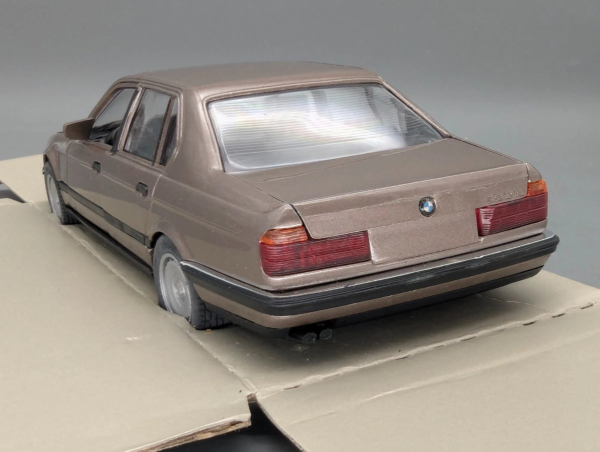 Modellautos 1:24 Schabak 1620 BMW 750iL Hellbraun Metallic mit OVP