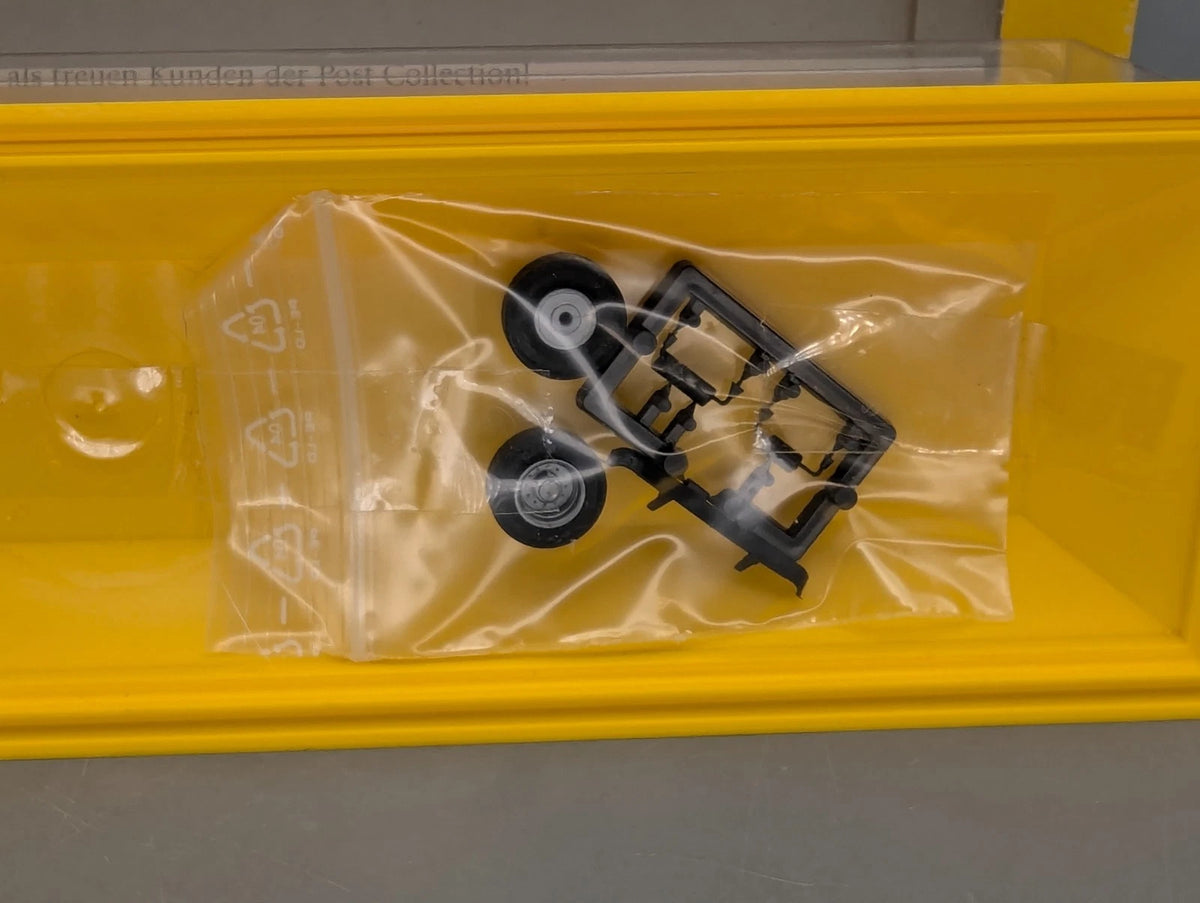 Lkw Modell 1:87 Rietze Iveco Eurostar Sattelzug DHL in Vitrine mit OVP
