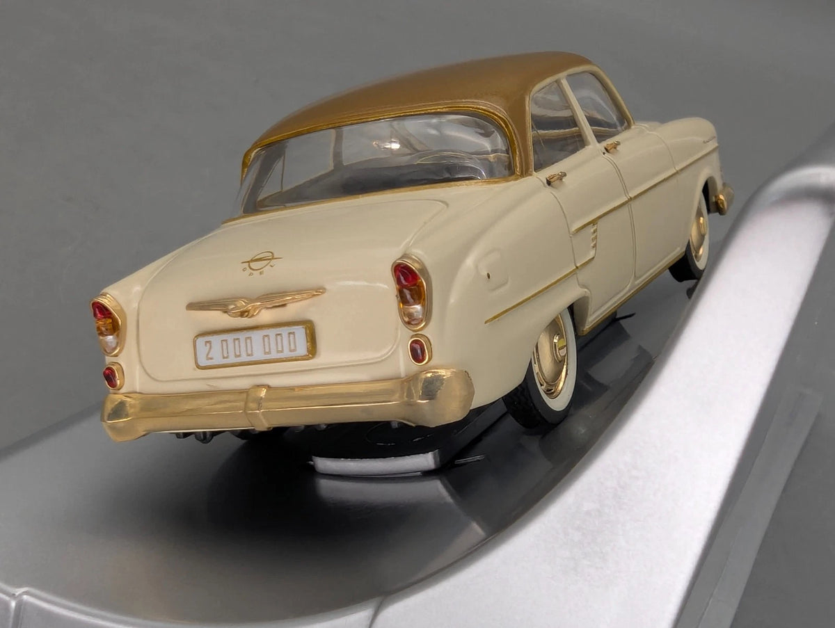 Modellautos 1:43 Ixo PCT Opel Car Collection 2-Mio. Opel Kapitän 1956 Dealer OVP