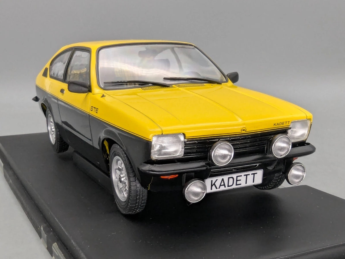 Modellautos 1:18 MCG Modelcar Group 18190 Opel Kadett C Coupe GT/E Yell Blck OVP