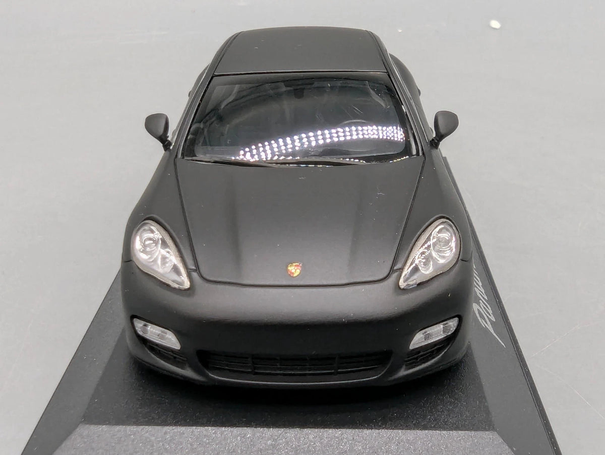 Modellautos 1:43 Minichamps Porsche 970 Panamera Turbo WAP 020 027 0C mit OVP