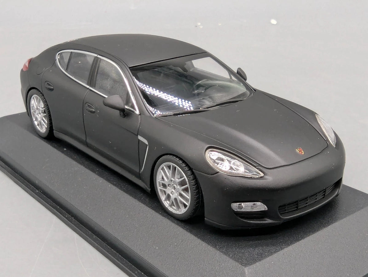 Modellautos 1:43 Minichamps Porsche 970 Panamera Turbo WAP 020 027 0C mit OVP