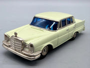 Modellautos 1:43 KK Sakura No A-2 Mercedes Benz W111 mit OVP