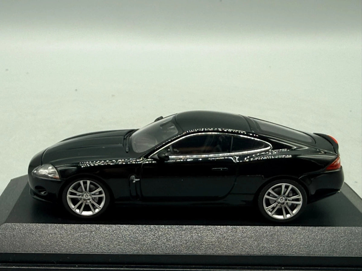 Modellautos 1:43 Minichamps Jaguar XK Coupe mit OVP