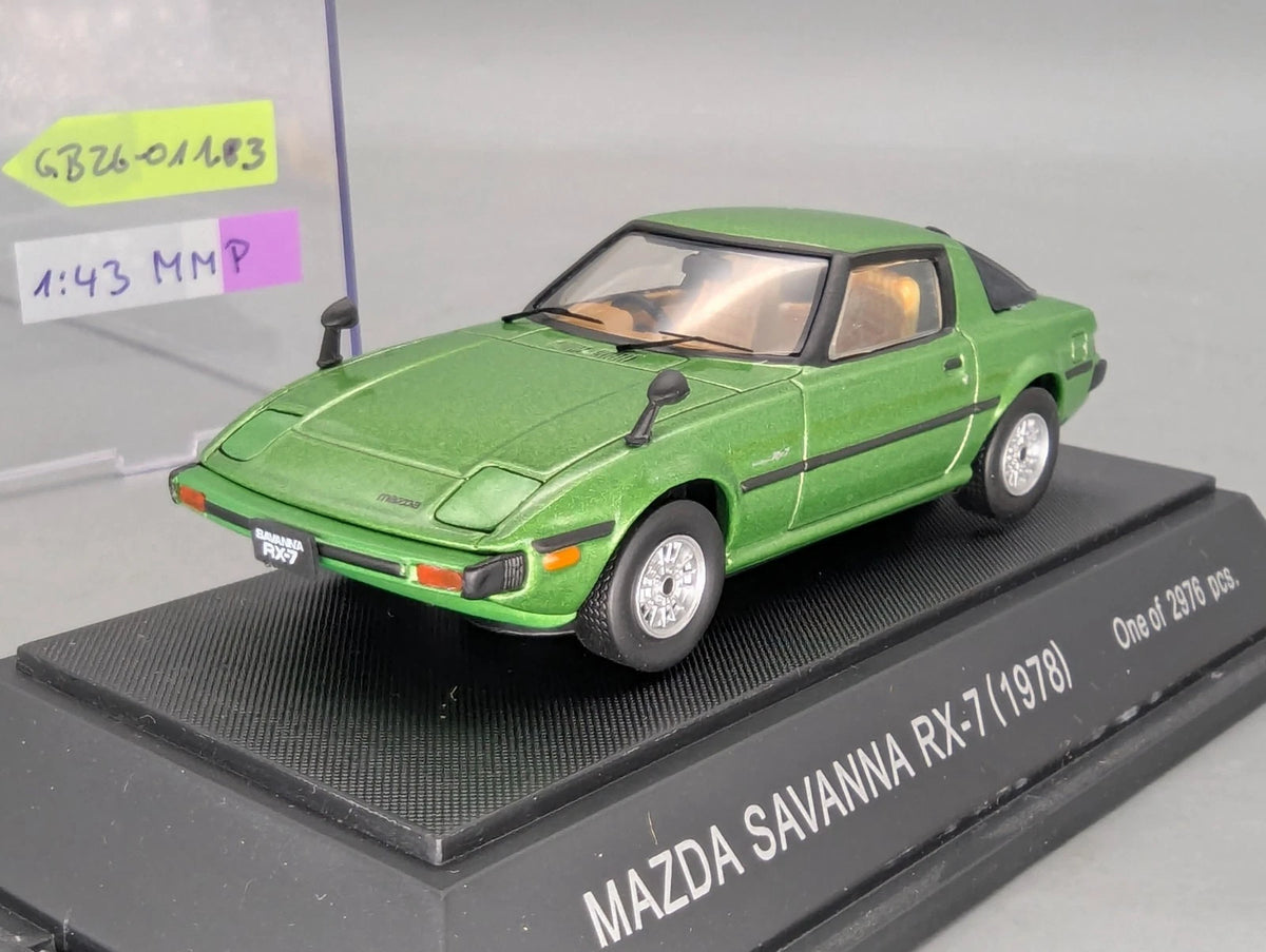 Modellautos 1:43 MMP Mazda Savanna RX-7 1978 Grün Metallic mit Vitrine