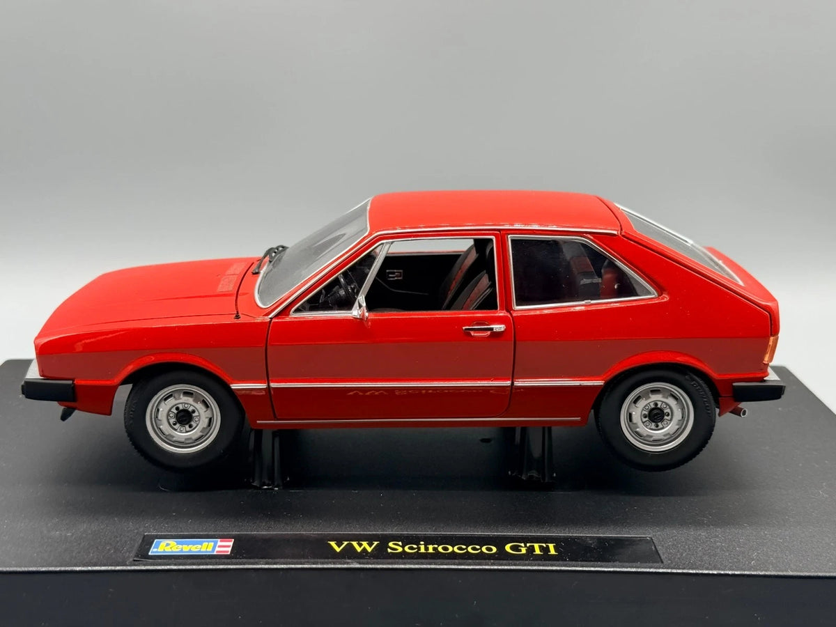 Modellautos 1:18 Revell Metal Volkswagen VW Scirocco GTI mit OVP
