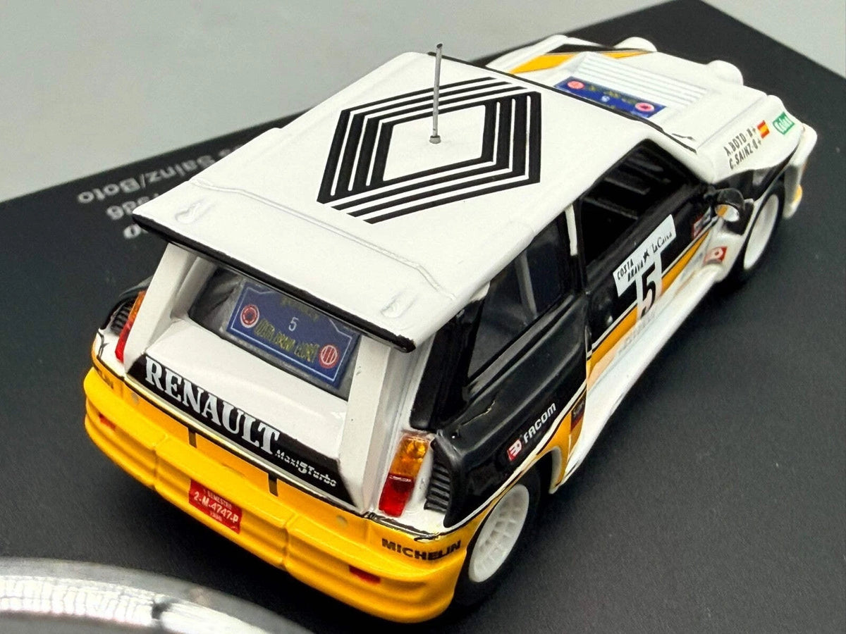 Modellautos 1:43 Universal Hobbies Renault 5 Maxi Turbo 1986 #5 Sainz Boto OVP