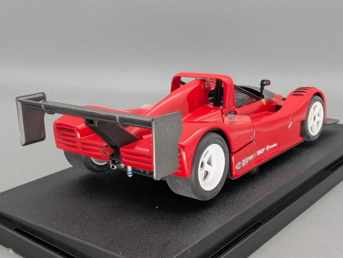 Modellautos 1:18 Hot Wheels Elite Ferrari F333 SP Red in OVP