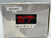 Modellautos 1:18 UT Models Porsche 911 GT1 Weiß mit OVP