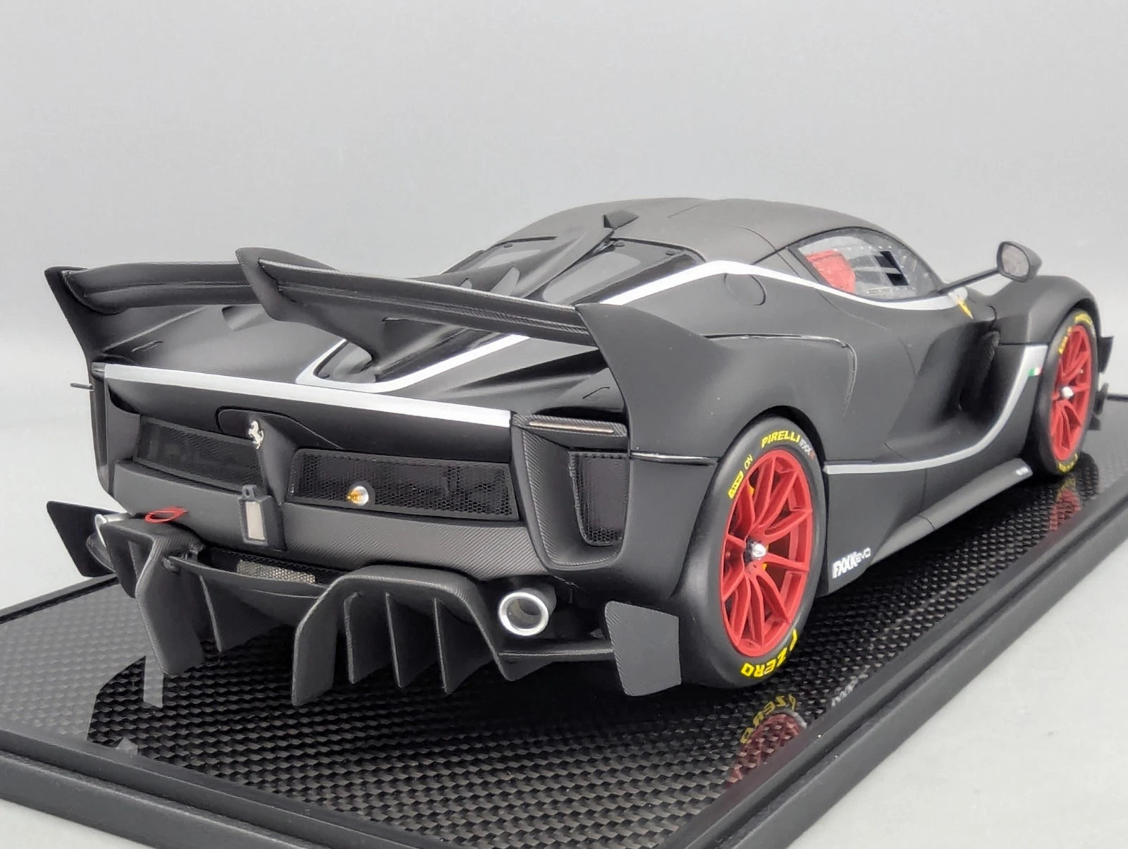 Modellautos 1:12 BBR Ferrari FXX-K EVO Matt Black Ltd 01/01 Vitrine OVP