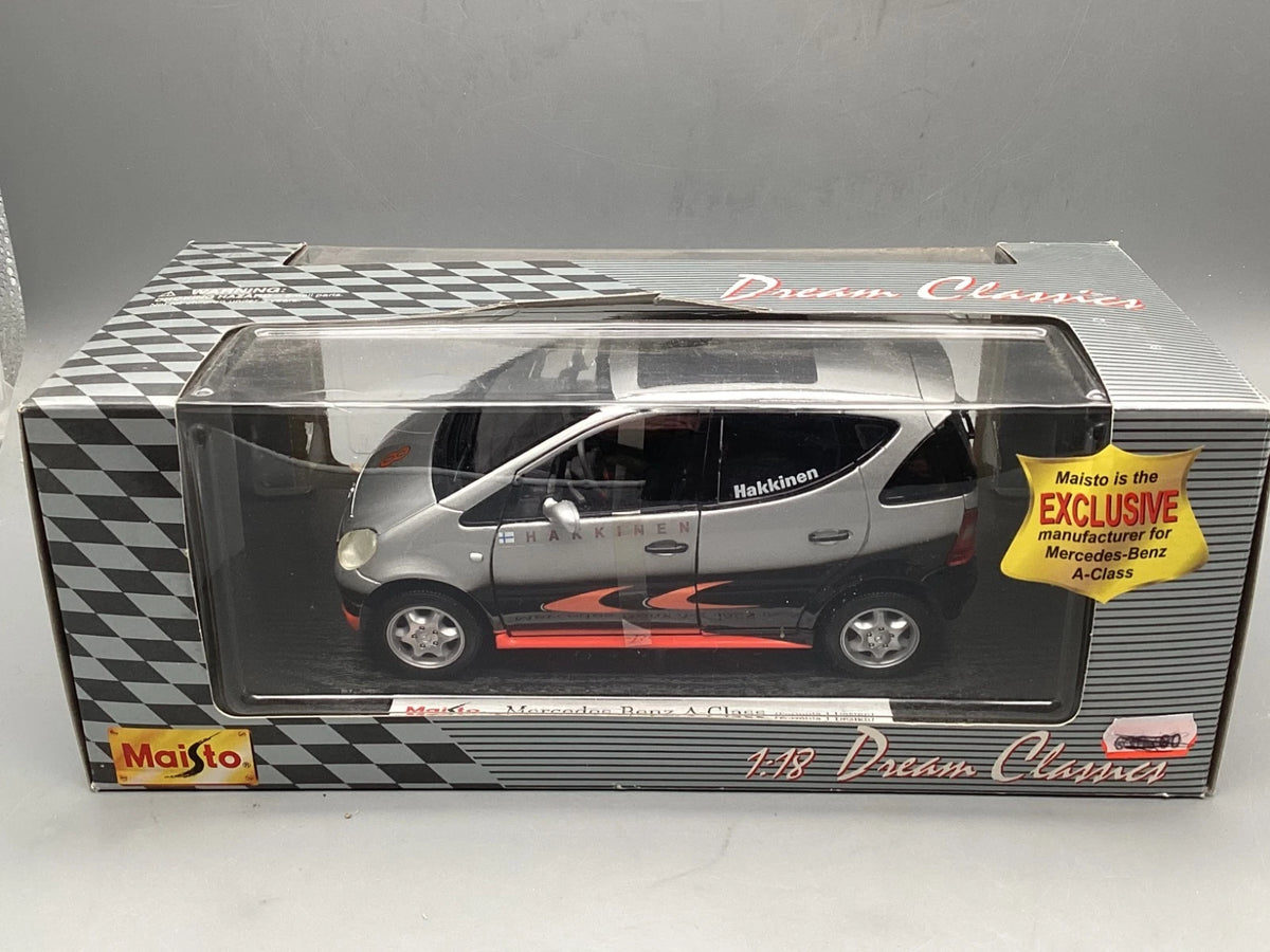 Modellautos 1:18 Maisto Mercedes Benz A-Class F1 Design Hakkinen mit OVP