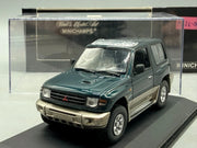 Modellautos 1:43 Minichamps Mitsubishi Pajero mit OVP