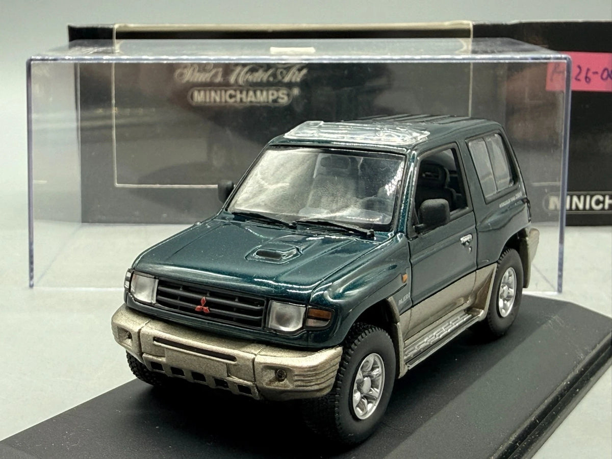 Modellautos 1:43 Minichamps Mitsubishi Pajero mit OVP