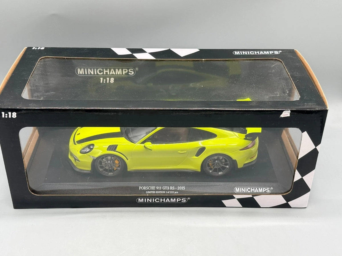 Modellautos 1:18 Minichamps Porsche 911 GT3 RS 2015 mit OVP