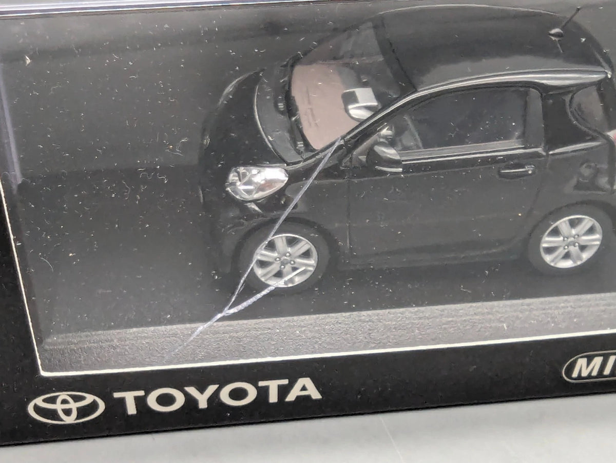 Modellautos 1:43 Minichamps Toyota IQ Schwarz mit OVP