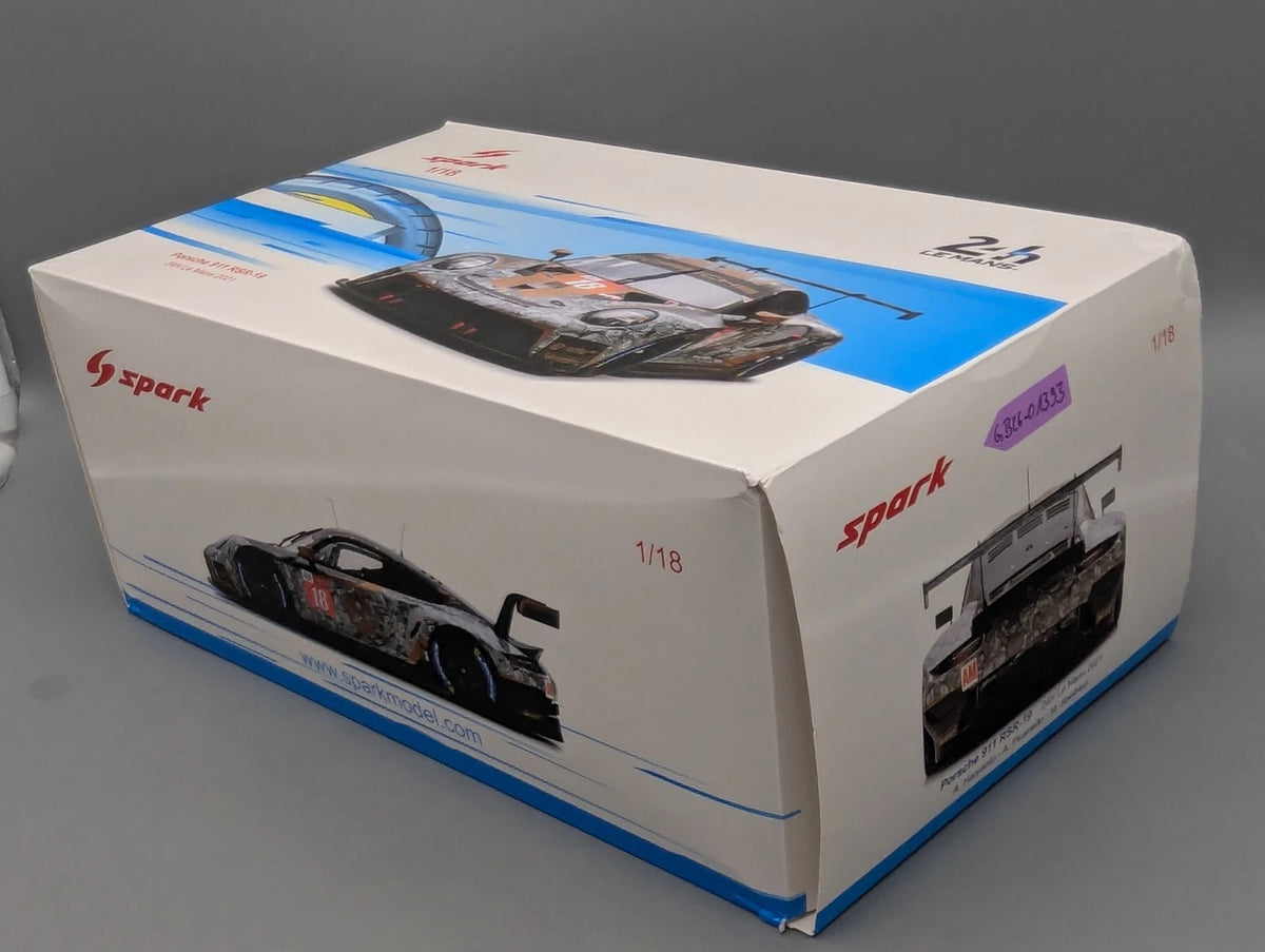 Modellautos 1:18 Spark 18S701 Porsche 911 RSR-19 24h Le Mans 2021 #18 OVP