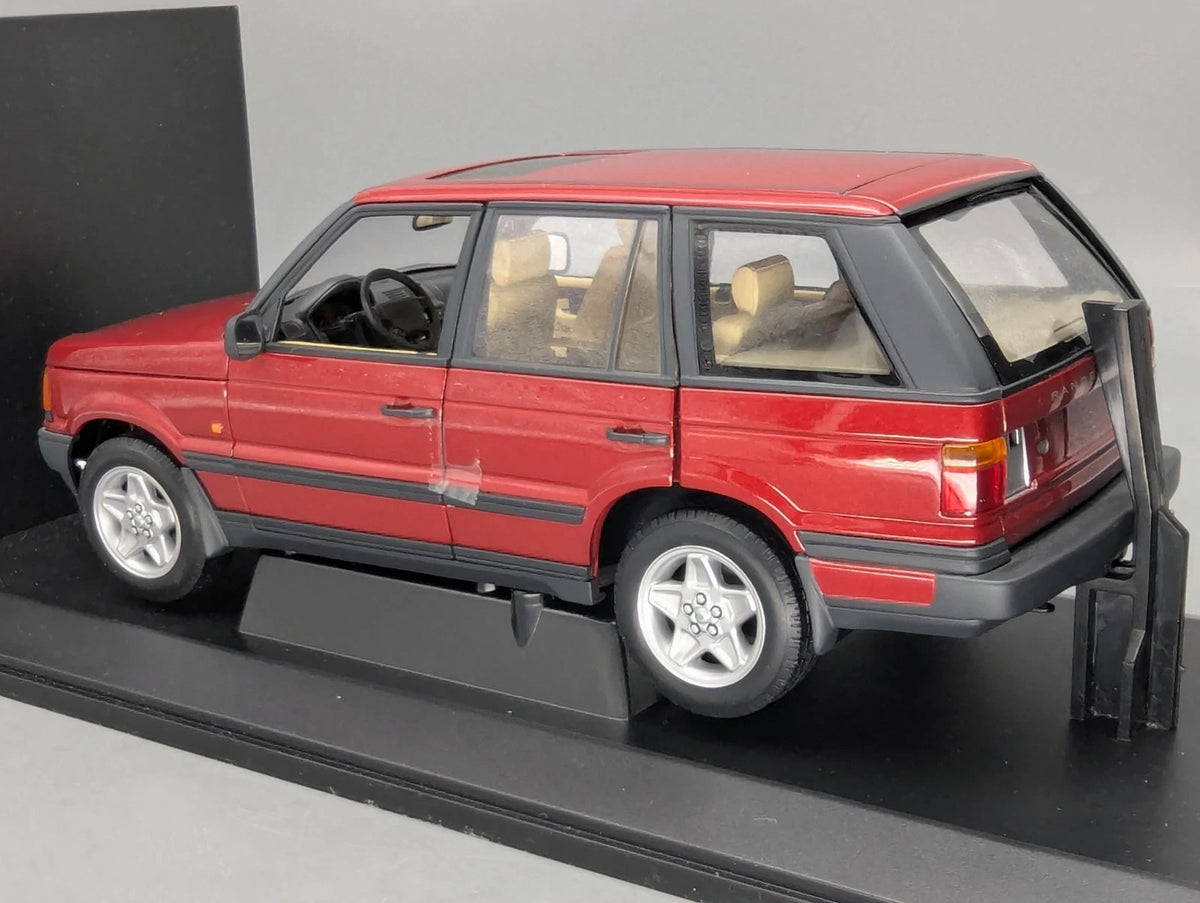 Modellautos 1:18 AUTOart Range Rover 4.6 HSE LH Drive Rot mit OVP