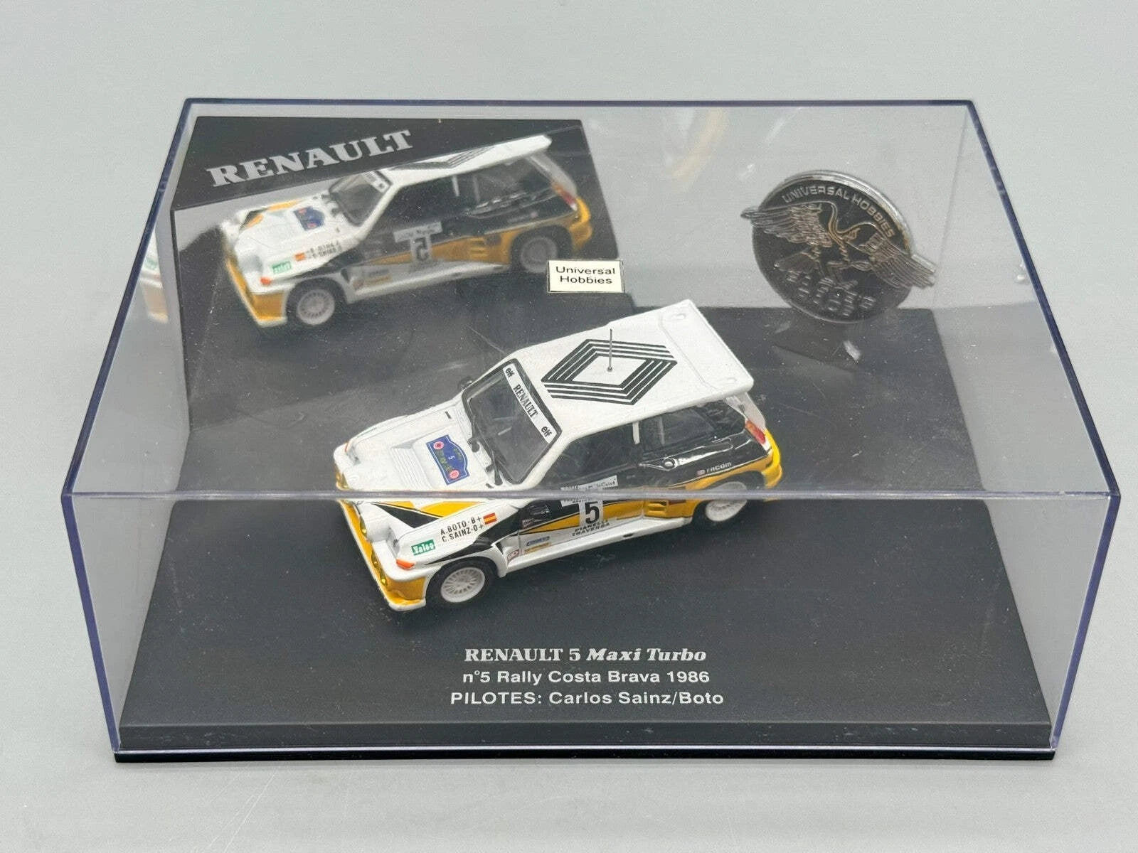 Modellautos 1:43 Universal Hobbies Renault 5 Maxi Turbo 1986 #5 Sainz Boto OVP