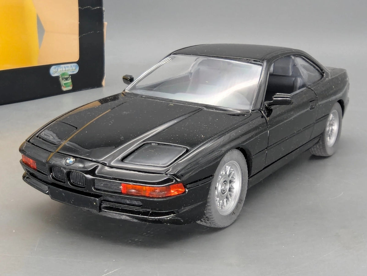 Modellautos 1:24 Schabak BMW 850i Schwarz mit OVP