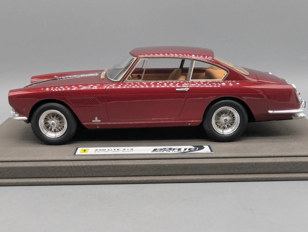 Modellautos 1:18 BBR Ferrari 250 GTE 2+2 1960 Ltd 01/63 Lederplatte Vitrine OVP