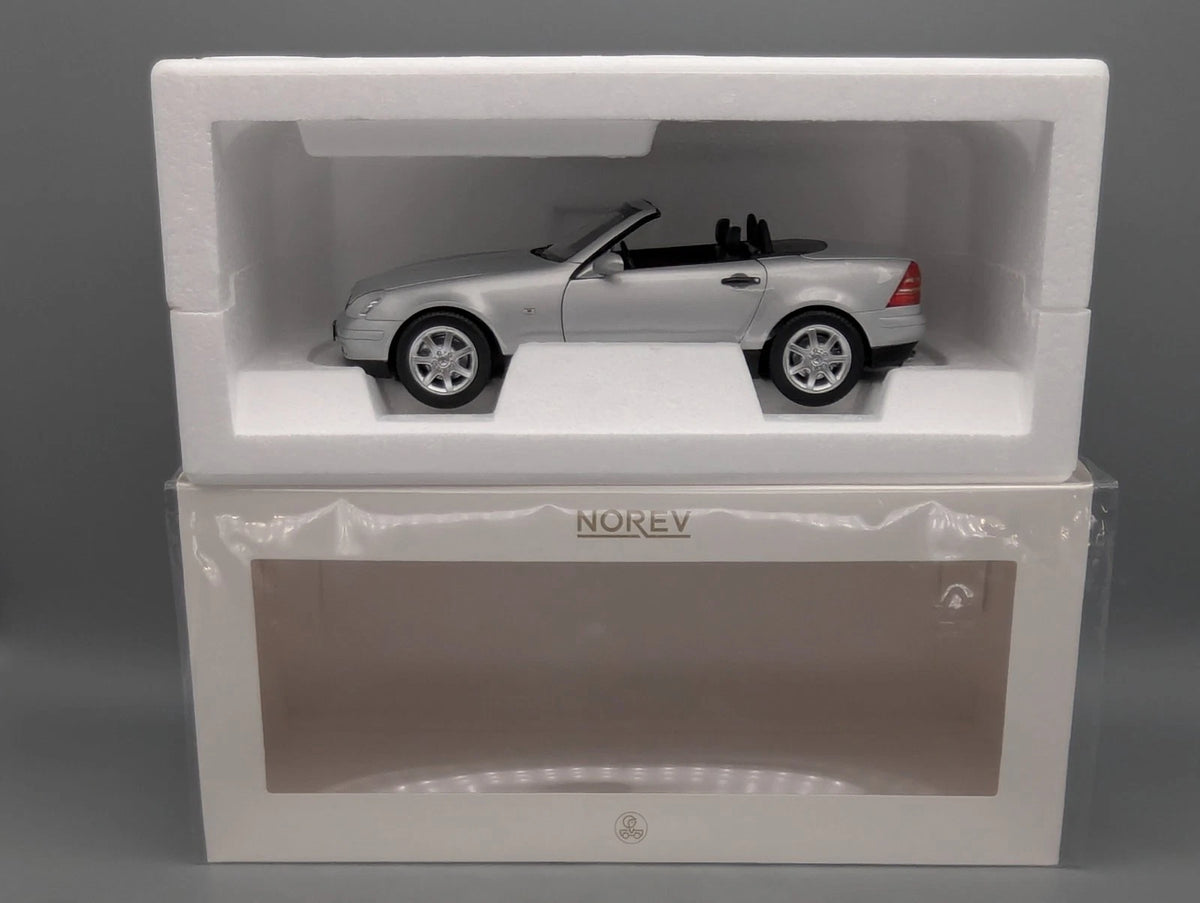 Modellautos 1:18 Norev Mercedes-Benz SLK 1996 Brillant Silver mit OVP