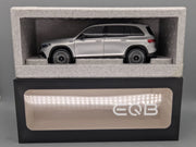 Modellautos 1:18 NZG Mercedes Benz EQB Iridiumsilber mit Dealer OVP