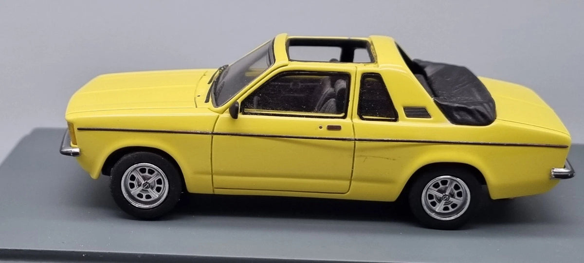 Modellautos 1:43 Neo Scale Models Opel Kadett Aero gelb Ltd 1/300 Vitrine