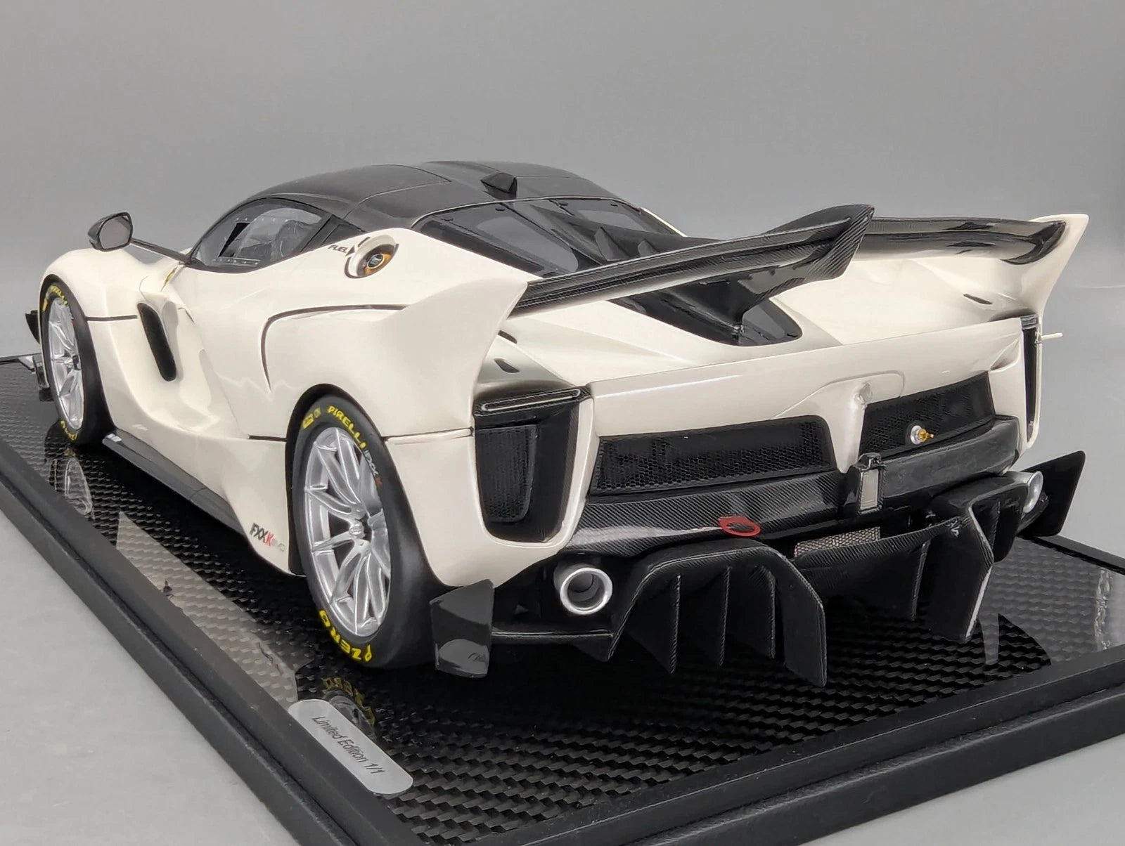 Modellautos 1:12 BBR Ferrari FXX-K EVO Met Italian White Ltd 01/01 Vitrine OVP