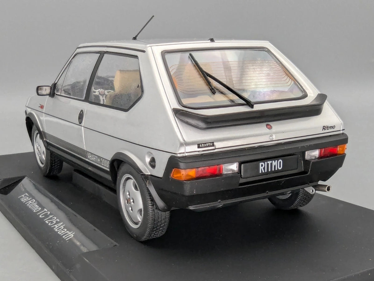 Modellautos 1:18 MCG Modelcar Group Fiat Ritmo TC 125 Abarth 2000 Silber mit OVP