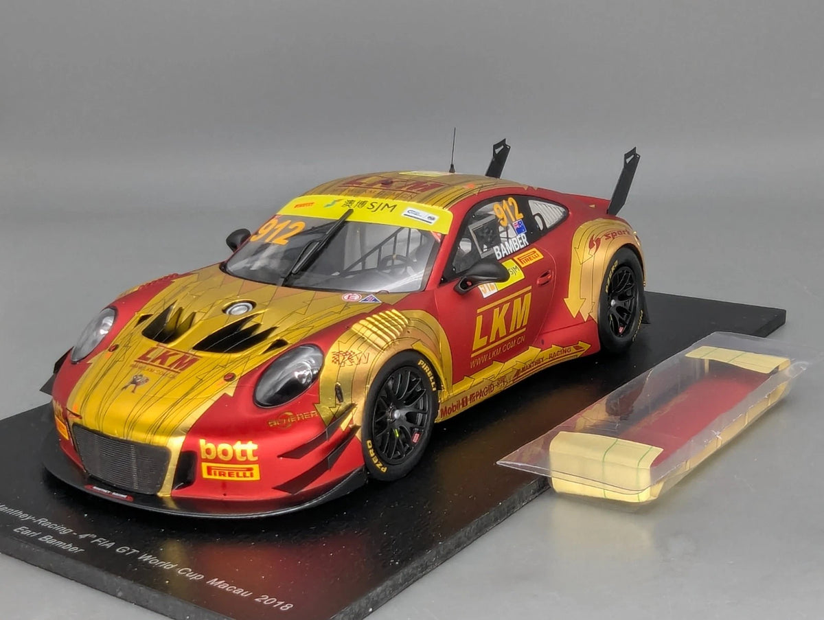Modellautos 1:18 Spark Porsche 911 GT3 R - FIA GT Macau 2018 #912 Bamber mit OVP