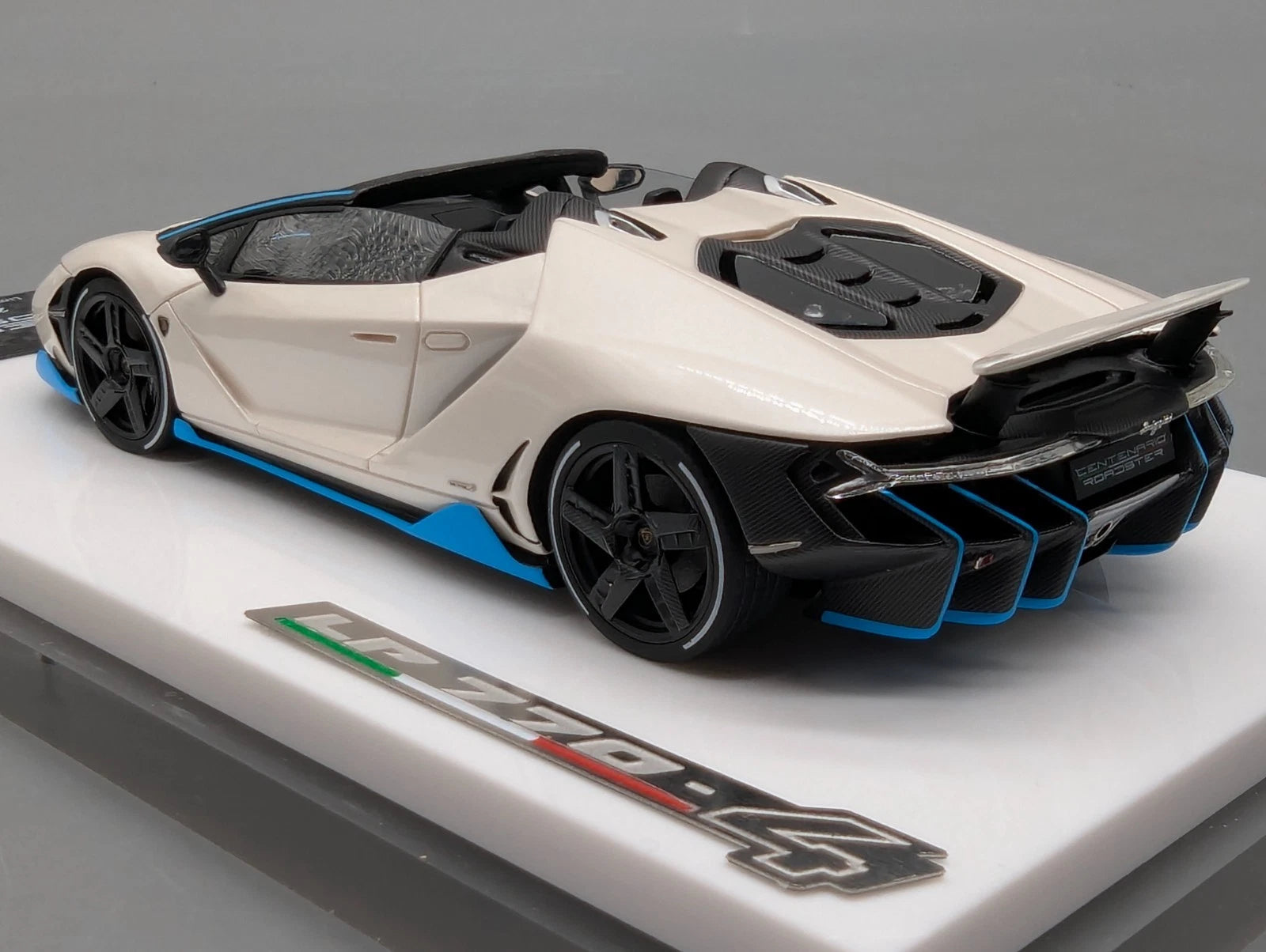 Eidolon Make Up 1:43 Lamborghini Centenario Roadster Rear Wing Up 12/100 OVP