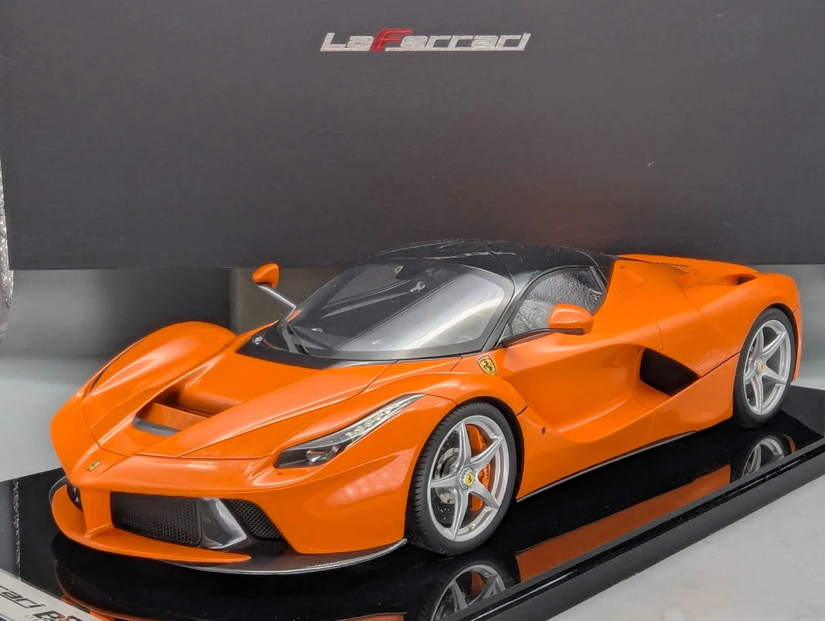 Modellautos 1:12 BBR Ferrari LaFerrari Honda Orange Gloss Black Roof L 07/10 OVP