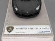 Modellautos 1:43 Looksmart Lamborghini Aventador Roadster LP 700-4  Black OVP