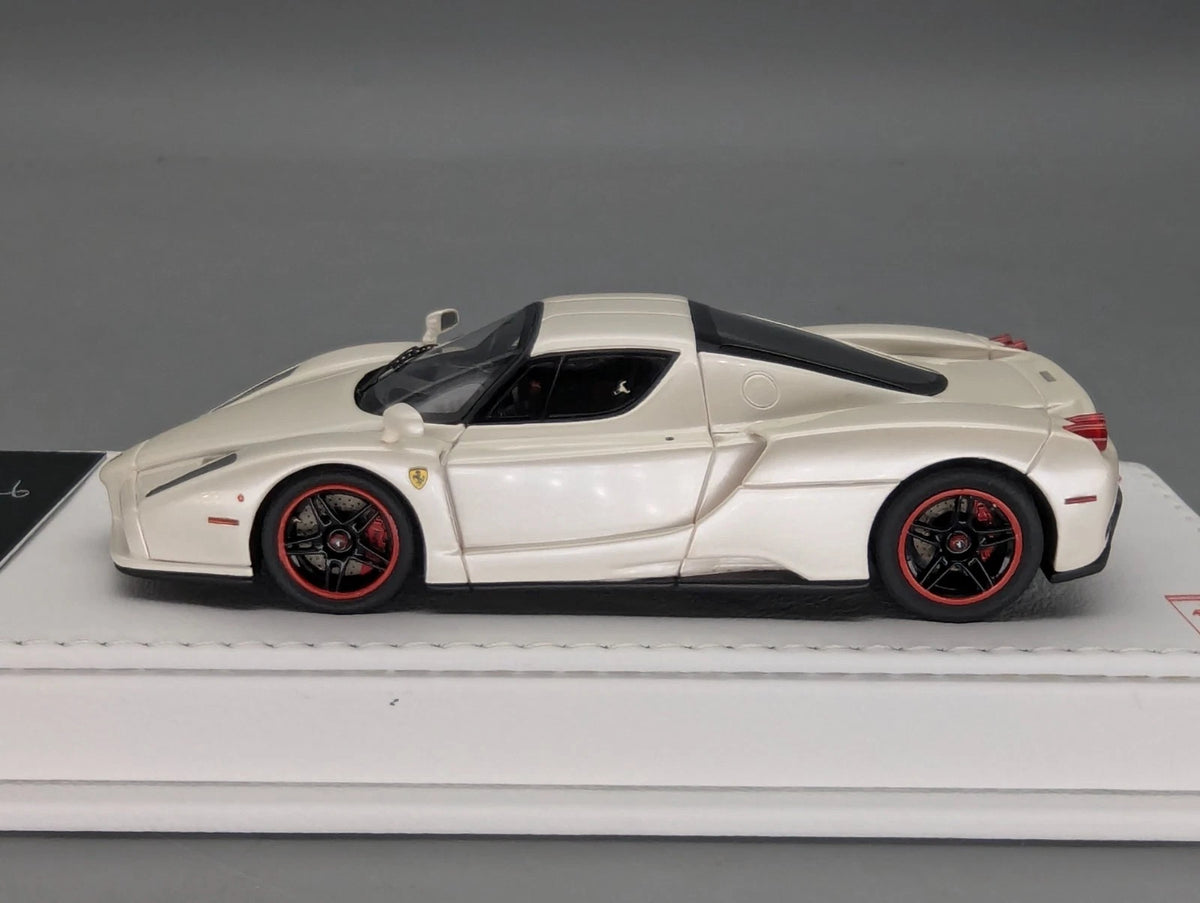 Modellautos 1:43 BBR Executive Calsito Ferrari EnzoFuji White Ltd 68/70 OVP