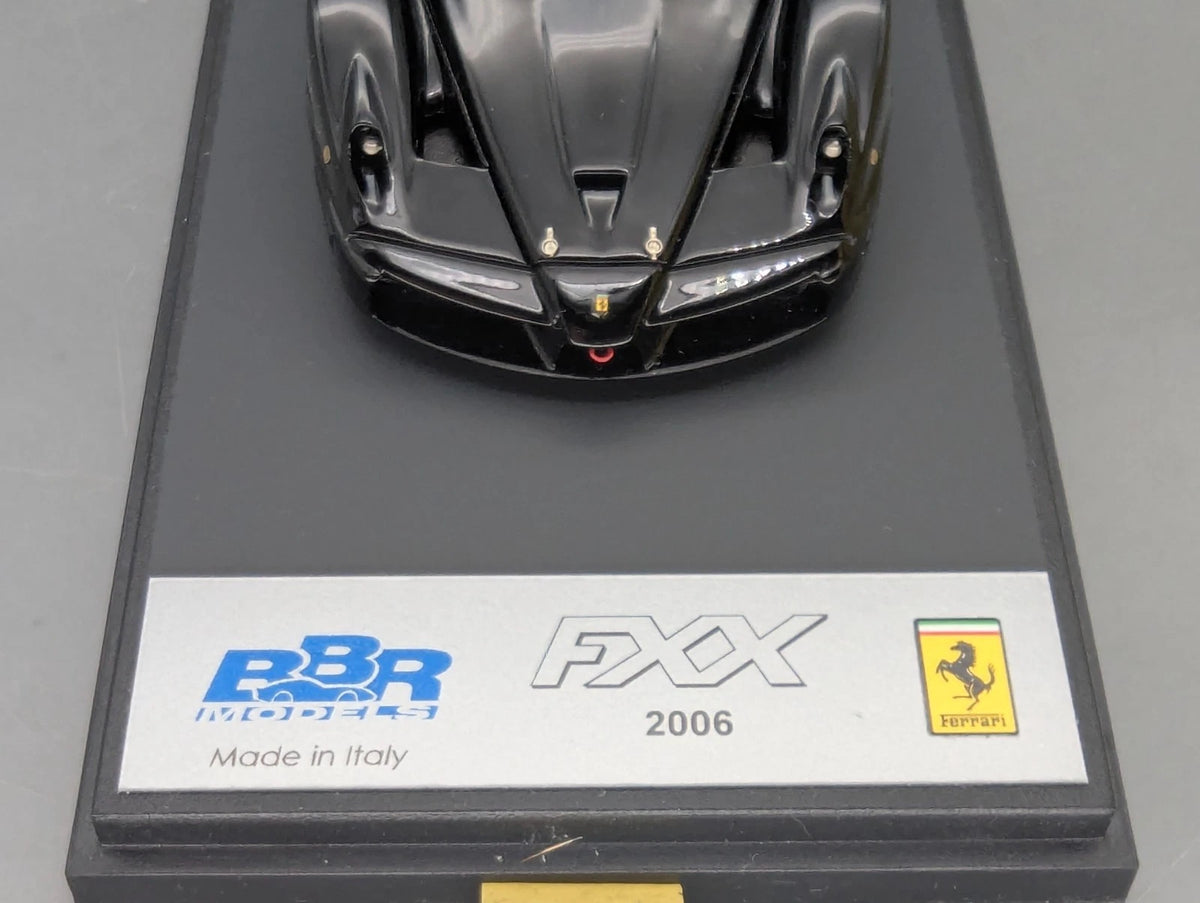 Modellautos 1:43 BBR Ferrari FXX  2006 Black mit Vitrine + OVP