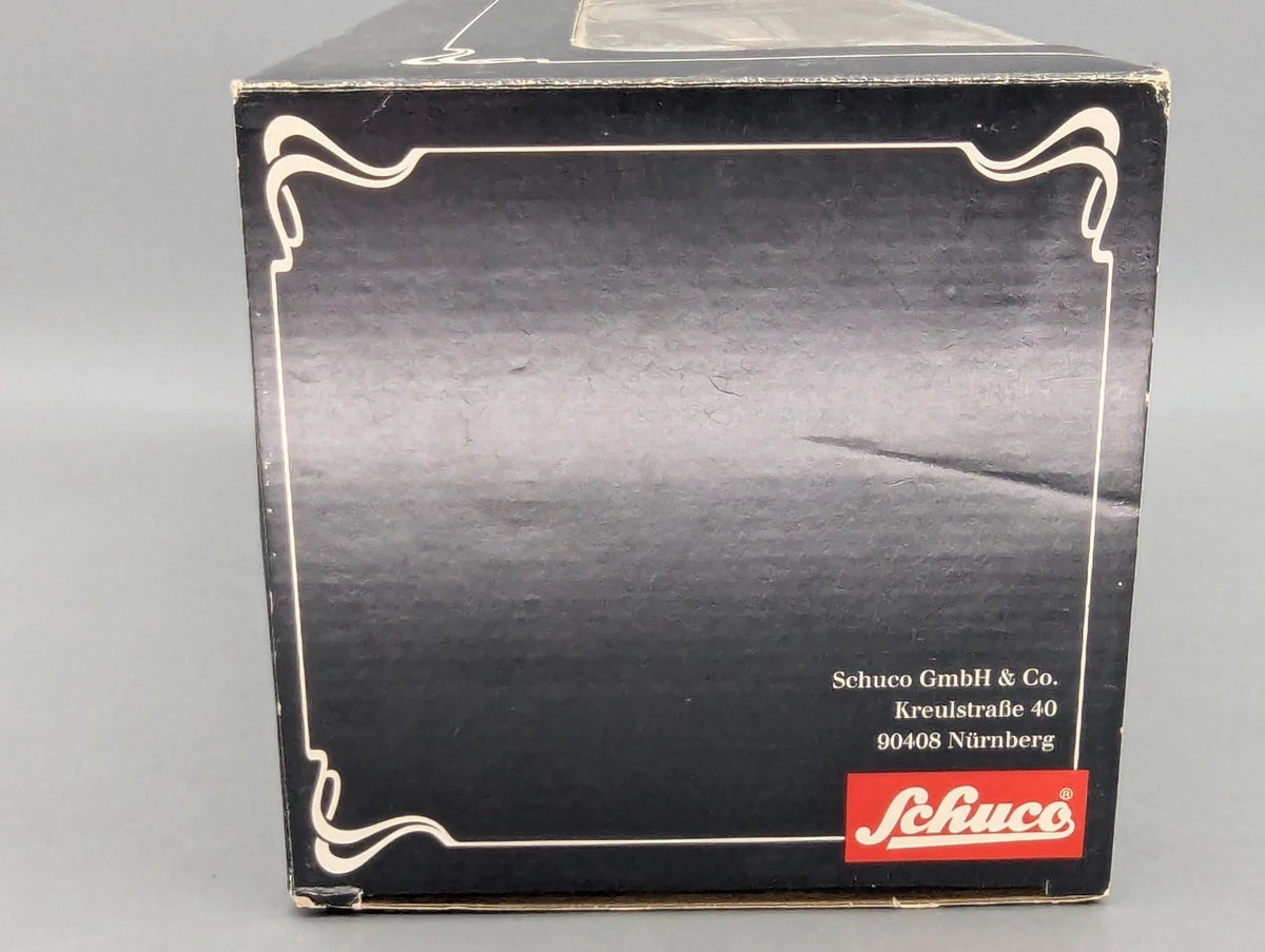 Modellautos 1:18 Schuco Mercedes Benz 170V Limousine mit Holzvergaser OVP