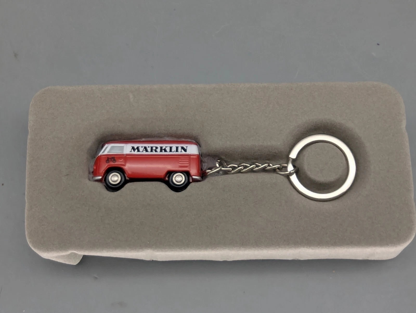 Modellautos 1:90 Schuco Piccolo Volkswagen VW Kastenwagen Schlüsselanhänger OVP