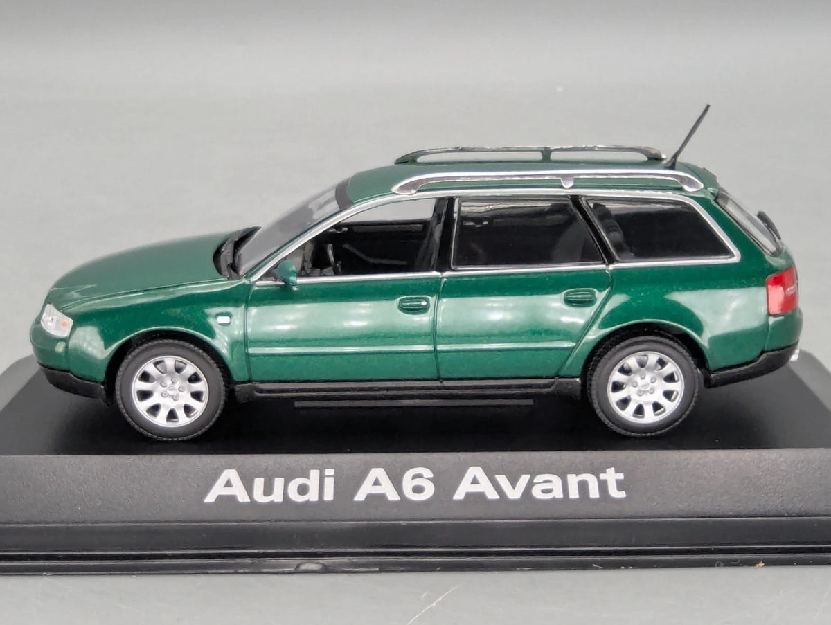 Modellautos 1:43 Minichamps Audi A6 Avant Grün Metallic mit Dealer OVP