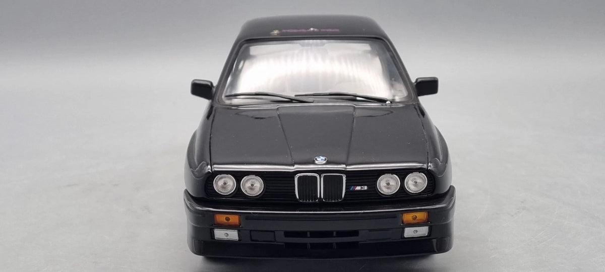 Modellautos 1:18 Minichamps 180 020300 BMW M3 Street 1987 Black OVP