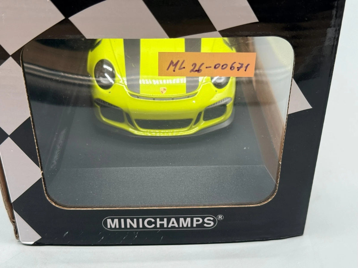 Modellautos 1:18 Minichamps Porsche 911 GT3 RS 2015 mit OVP