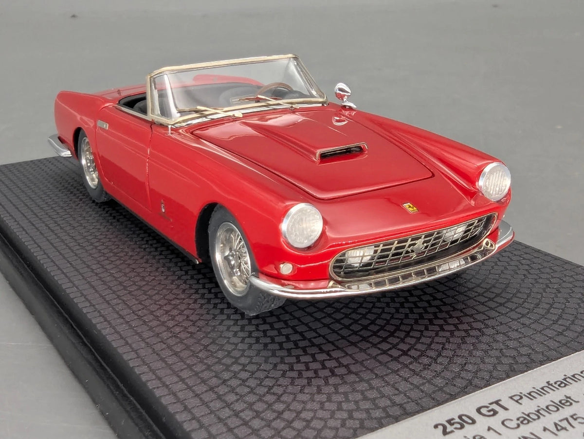 Modellautos 1:43 BBR Ferrari 250 GT Pininfarina Serie 1 Cabrio Ltd 001/104 OVP