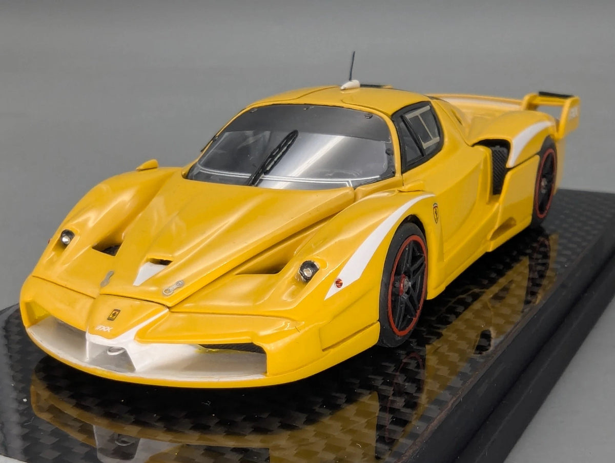 Modellautos 1:43 MR Ferrari FXX mit Open Door Funktion 65/100 OVP