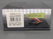 Modellautos 1:43 Onyx Göde Ferrari 412 T2 #28 Gerhard Berger mit Vitrine