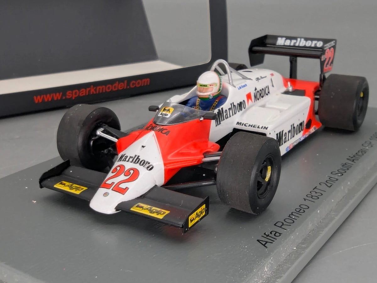 Modellautos 1:43 Spark S8806 Alfa Romeo 183T 2nd SA GP 1983 #22 de Cesaris OVP