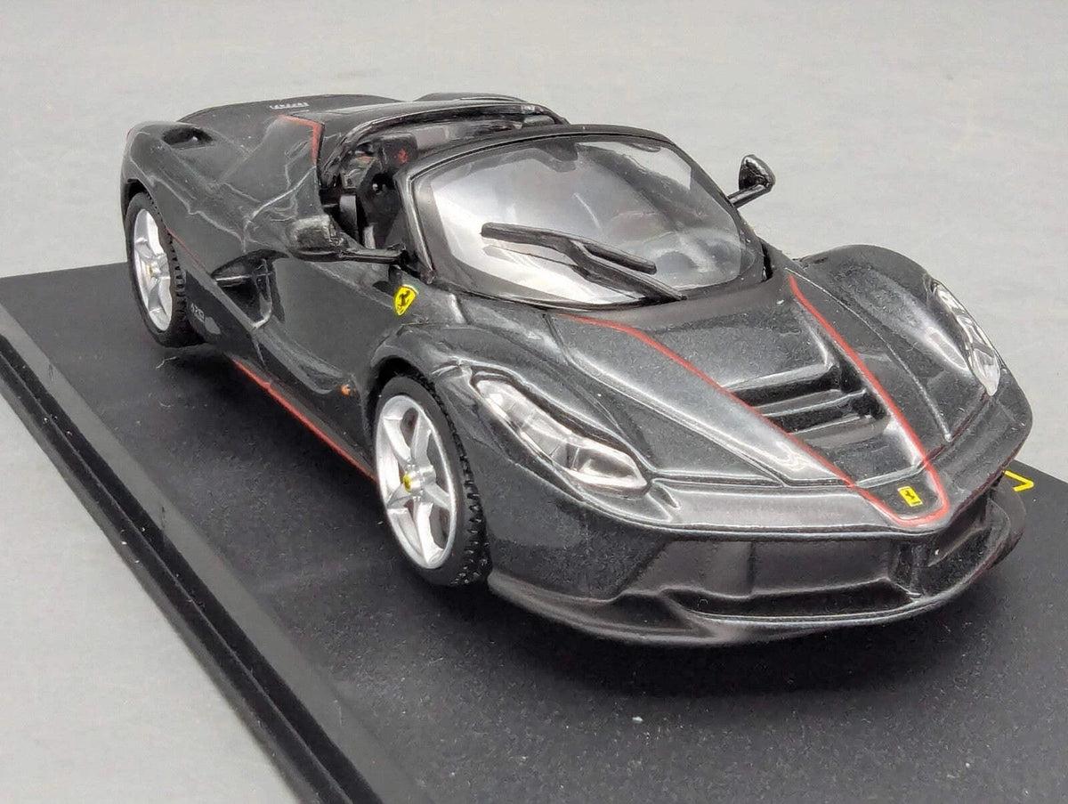 Modellautos 1:43 Bburago Ferrari LaFerrari Aperta Schwarz mit OVP