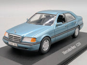 Modellautos 1:43 Minichamps Mercedes Benz C 220 Petrol Metallic mit Dealer OVP